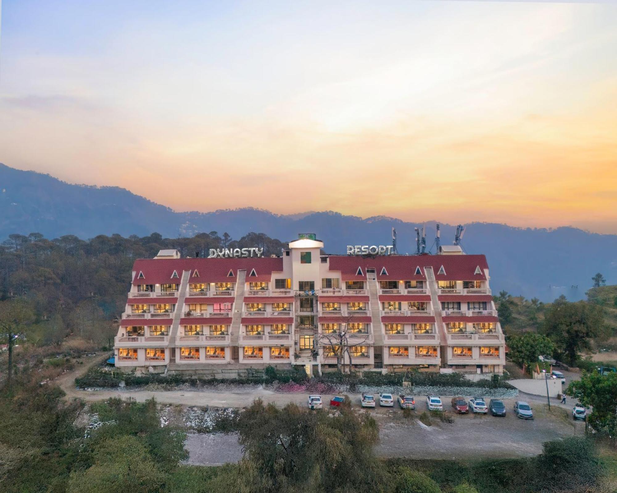 Resort The Dynasty
