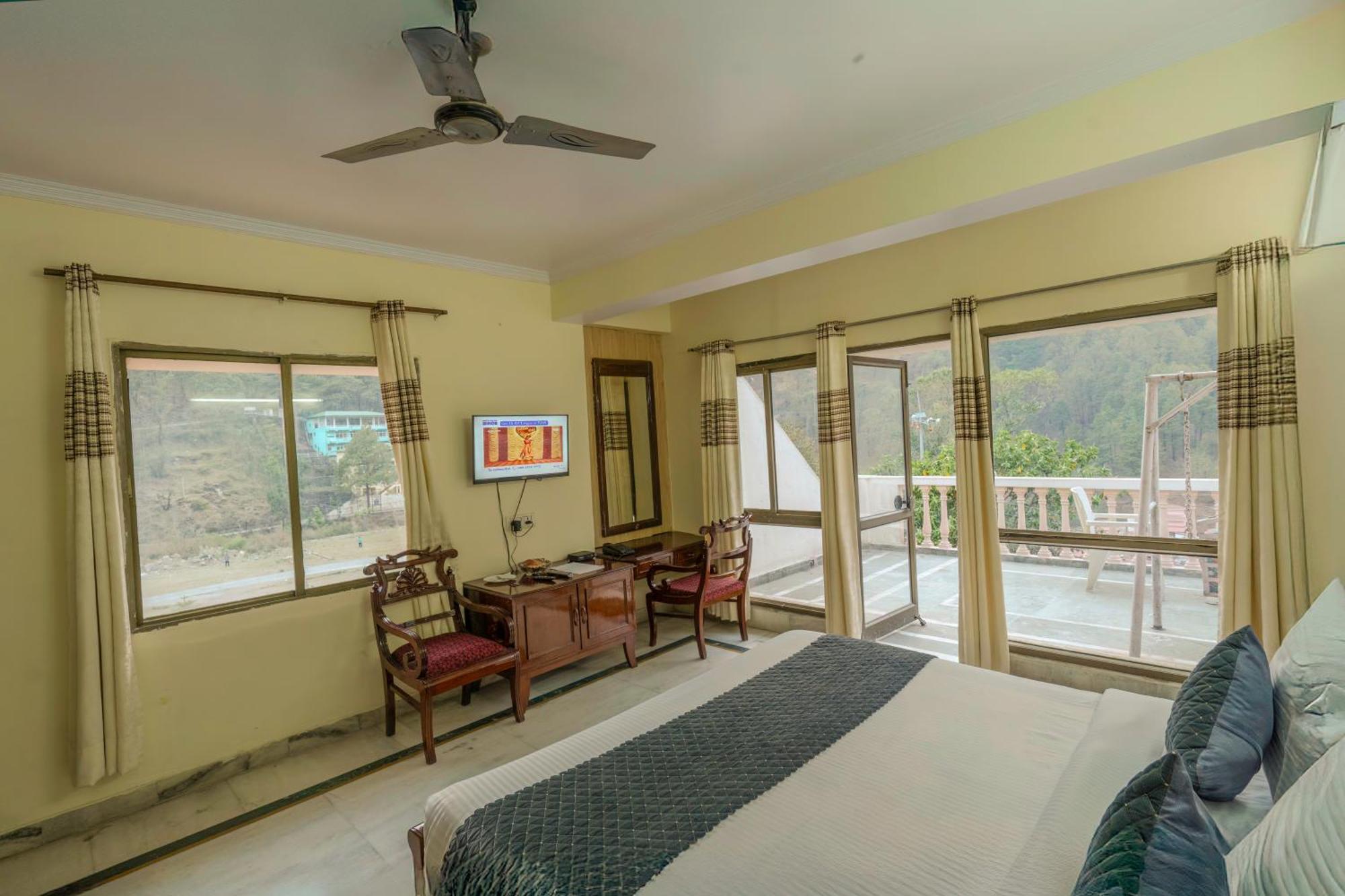 The Dynasty Resort 3*